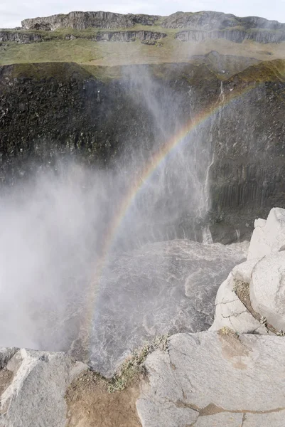 Водопад Деттифосс Исландии Летом — стоковое фото