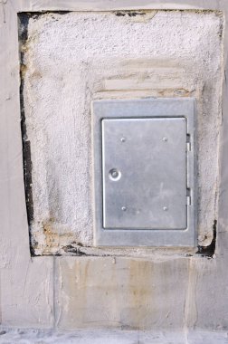 Bitümlü kılıf ile bir binanın bir çatı yenileme sırasında inşaat çalışmaları