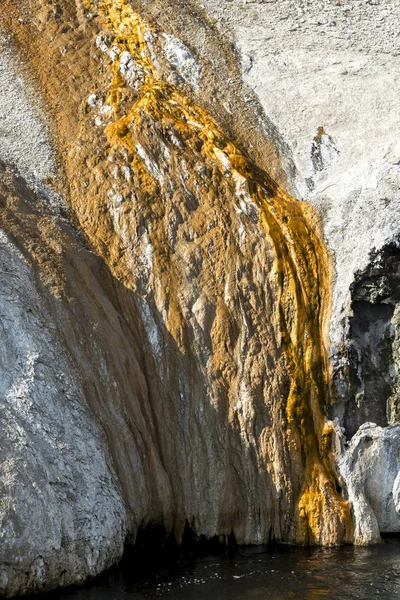 怀俄明州黄石公园的间歇泉 — 图库照片