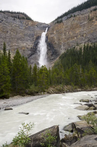 Takakkaw Falls Parku Narodowym Yoho Kanada — Zdjęcie stockowe