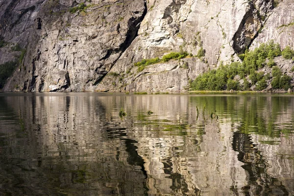 Rejs Statkiem Między Górami Sognefjord Laerdal Norwegii — Zdjęcie stockowe