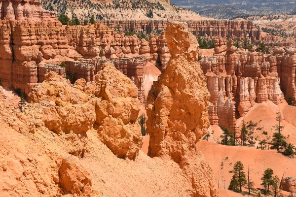 Τοπίο Σχετικά Bryce Canyon Για Τις Ηνωμένες Πολιτείες Της Αμερικής — Φωτογραφία Αρχείου