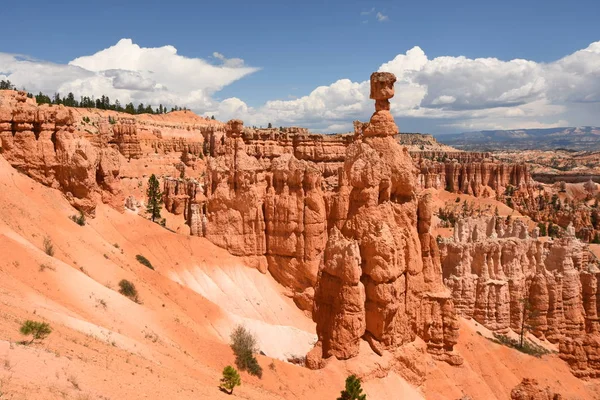 Τοπίο Σχετικά Bryce Canyon Για Τις Ηνωμένες Πολιτείες Της Αμερικής — Φωτογραφία Αρχείου