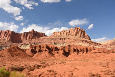 yolda doğal dolaşık yol Capitol resif Milli Parkı'nda Amerika Birleşik Devletleri