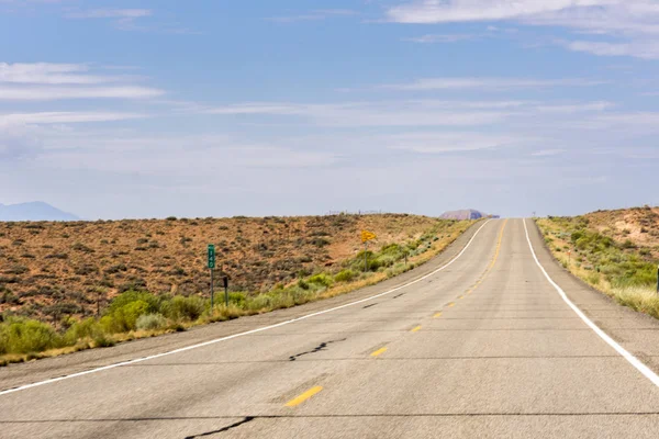 Amerika Birleşik Devletleri Nde Goblin Devlet Parkı Üzerinde Yol — Stok fotoğraf