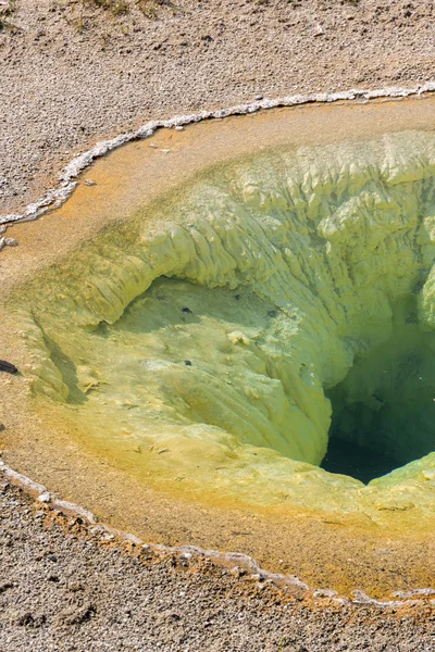 Gejzer Gorące Źródło Starej Wiernej Zlewni Parku Narodowym Yellowstone Wyoming — Zdjęcie stockowe