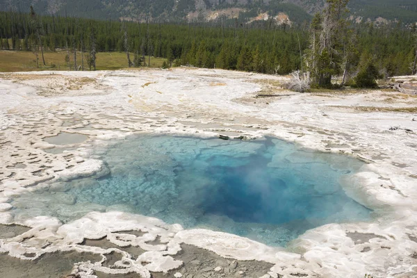 Gejzír Horký Pramen Staré Věrné Pánvi Státě Wyoming Yellowstone — Stock fotografie