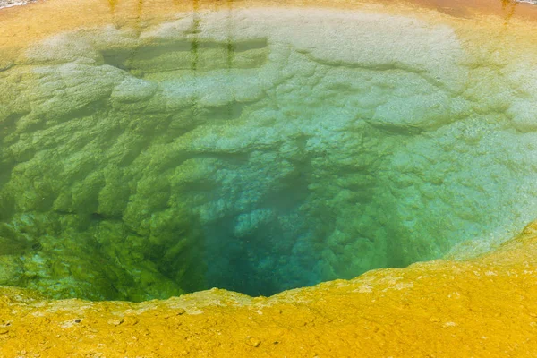 Geiser Aguas Termales Antigua Cuenca Fiel Parque Nacional Yellowstone Wyoming —  Fotos de Stock