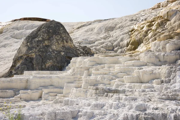 Fontes Termais Formações Calcárias Nascentes Termais Mamute Wyoming América — Fotografia de Stock