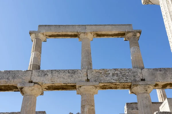 ギリシャのエギナ島のアパイア寺院 — ストック写真