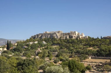 Atina 'daki Akropolis Tapınağı Yunanistan' daki Agora 'dan görülüyor