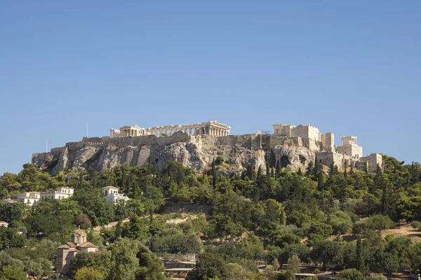 Atina 'daki Akropolis Tapınağı Yunanistan' daki Agora 'dan görülüyor