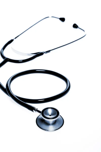 Stethoskop Herzform Auf Weißem Hintergrund — Stockfoto
