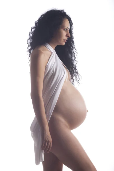 Portrét Nahé Těhotné Mladé Ženy Viditelné Břicho Šátek Bílém Pozadí — Stock fotografie