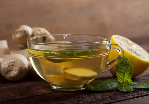 Имбирный Чай Лимонным Медом Мятой Деревянном Фоне — стоковое фото