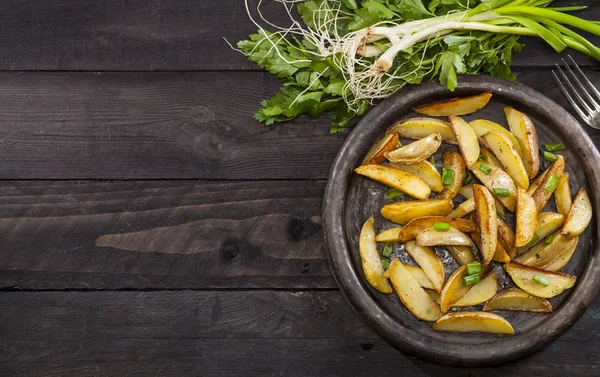 Baked Potato Wedges Chives Homemade Organic Vegetable Vegan Vegetarian Potato — Stock Photo, Image