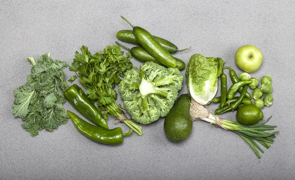Zelená zdravotní strava, ovoce a zelenina. Pohled shora s prostorem kopírování. — Stock fotografie