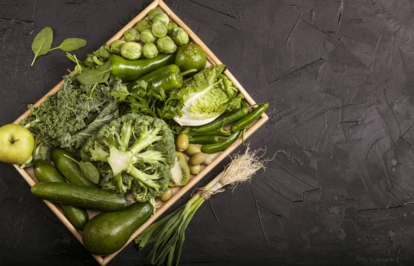 Zelená zdravotní strava, ovoce a zelenina. Pohled shora s prostorem kopírování. — Stock fotografie