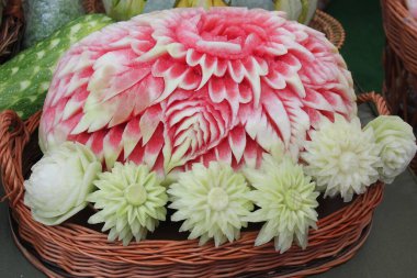 Meyve ve sebze oymacılığı