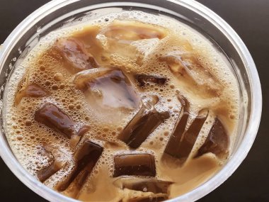 Bir fincan buzlu kahve..