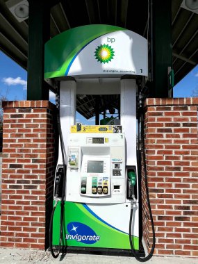  BP benzin istasyonunda tansiyon pompası.