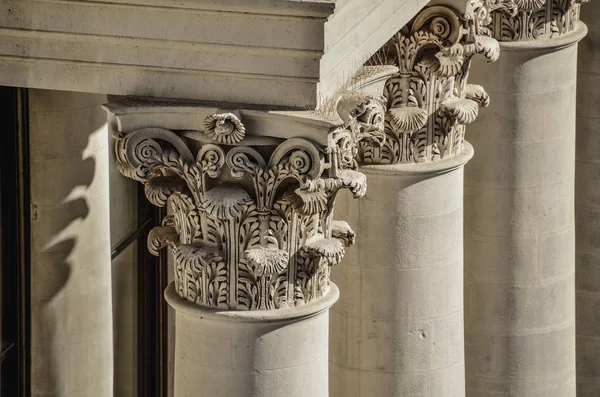Parte Superior Colunas Iônicas Edifício Opera Nantes França — Fotografia de Stock