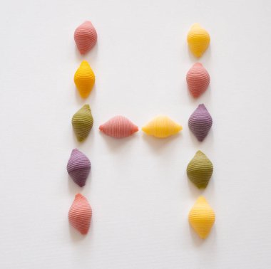 renkli makarna alfabesi - büyük harf H