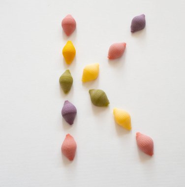 renkli makarna alfabesi - büyük harf K