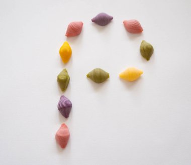 renkli makarna alfabesi - büyük harf P