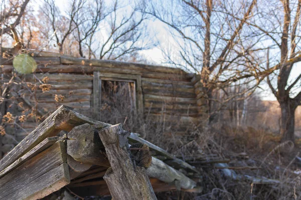 Terk edilmiş köy evi. Rusya. Kaluga bölgesi. Peremishl — Stok fotoğraf