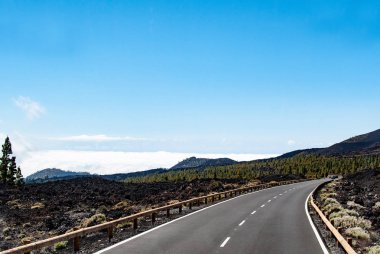 Teide yanardağı için serpantin yol