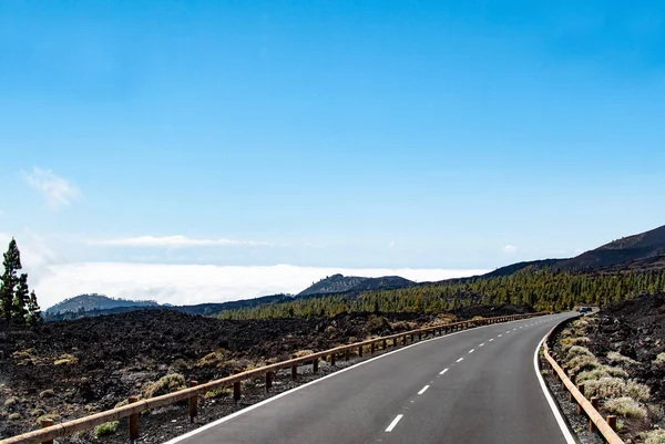 Teide yanardağı için serpantin yol