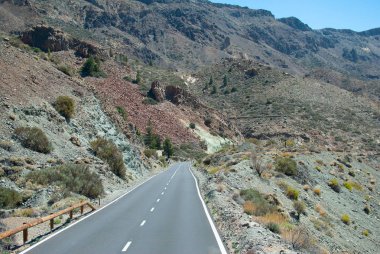 Teide yanardağı için serpantin yol