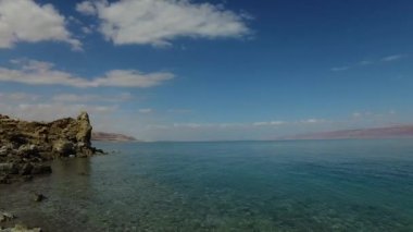 Ölü Deniz sahil şeridine manzara