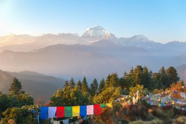 Poon hill, Nepal'de muhteşem gün batımı