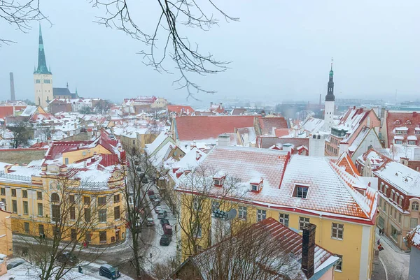 Vue aérienne de la vieille ville de Tallinn en hiver, Estonie — Photo