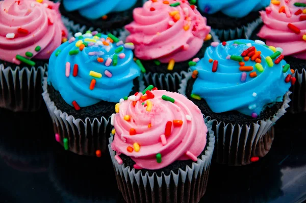 pembe ve mavi cupcake