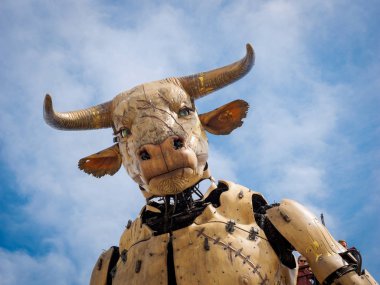 Halle la machine Müzesi'nde ahşaptan yapılmış dev minotaur, toulousse, Fransa