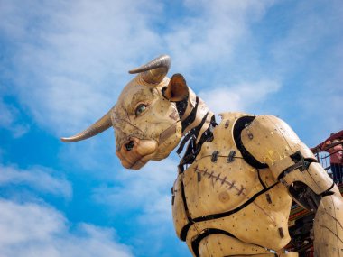 Halle la machine Müzesi'nde ahşaptan yapılmış dev minotaur, toulousse, Fransa