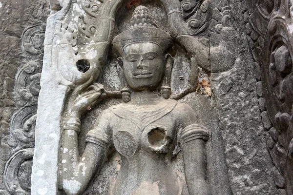 Starověká kamenná socha tanečnice Apsara — Stock fotografie