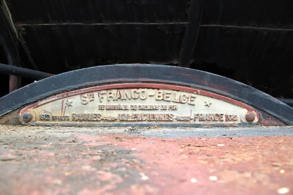 Skyddsbox på ett gammalt svart ångtåg — Stockfoto