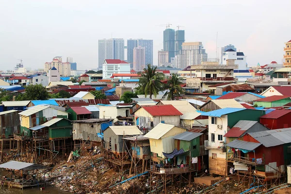 Problema de lixo em Phnom Penh, 1, River — Fotografia de Stock