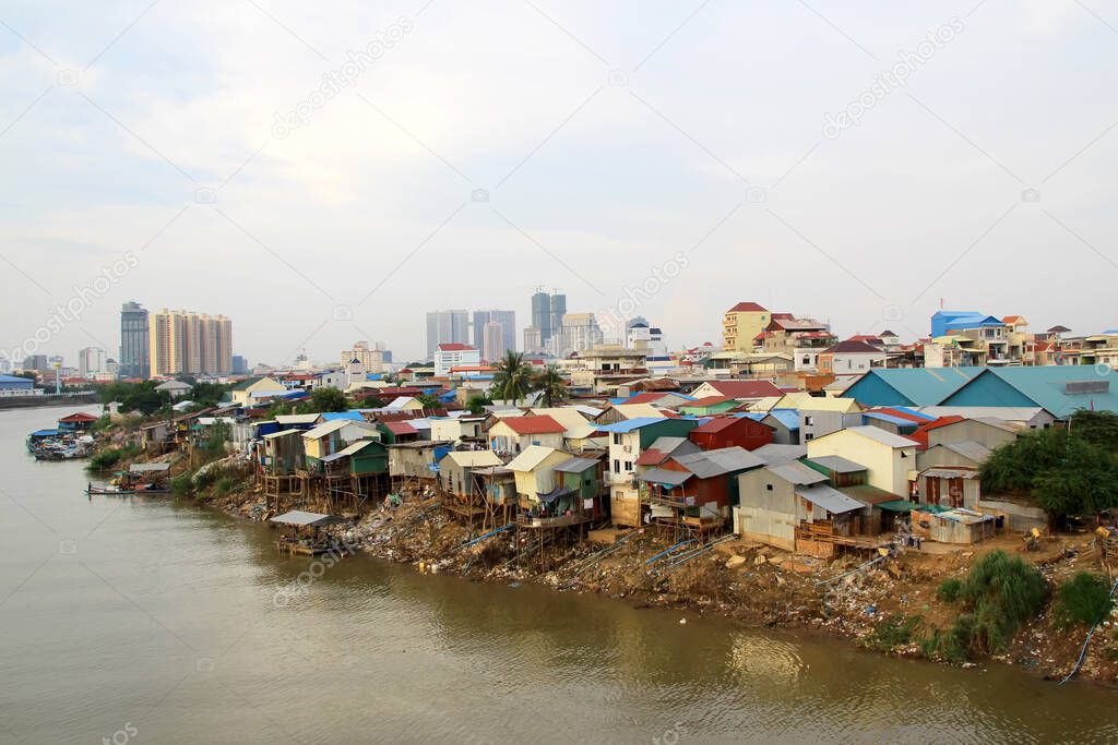 Trash problem in Phnom Penh, 5, River