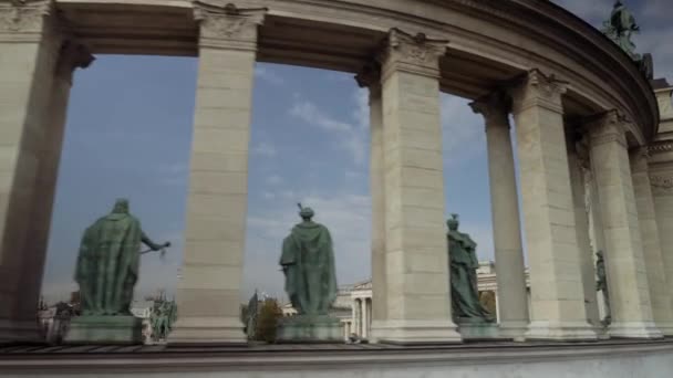 Budapešť Maďarsko 2019 Plovoucí Kolem Památníku Tisíciletí Náměstí Hrdinů Budapešť — Stock video