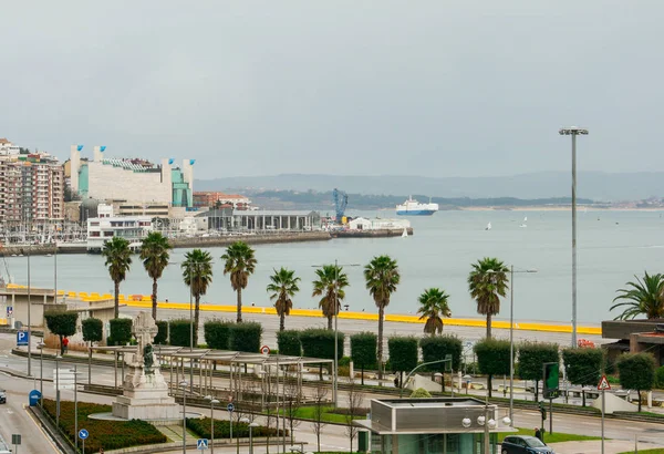 Beau Front Mer Santander Avec Ferry Bateaux Arrière Plan Par — Photo