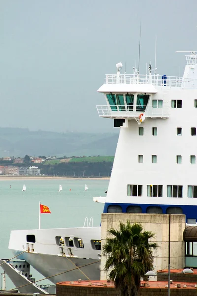 Bela Beira Mar Santander Com Balsa Barcos Fundo Dia Chuvoso — Fotografia de Stock