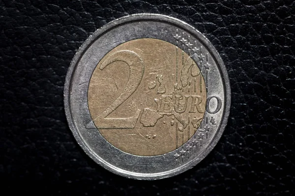 两枚欧元硬币在宏观 — 图库照片