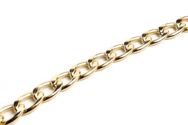 Beyaz zemin üzerindeki altın zincir izole et