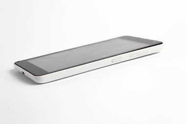 Beyaz arkaplandaki beyaz telefon izole et