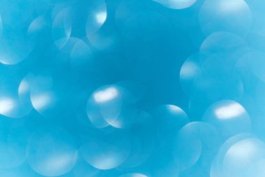 Tasarımcılar için mavi Noel Bokeh küreseldir.